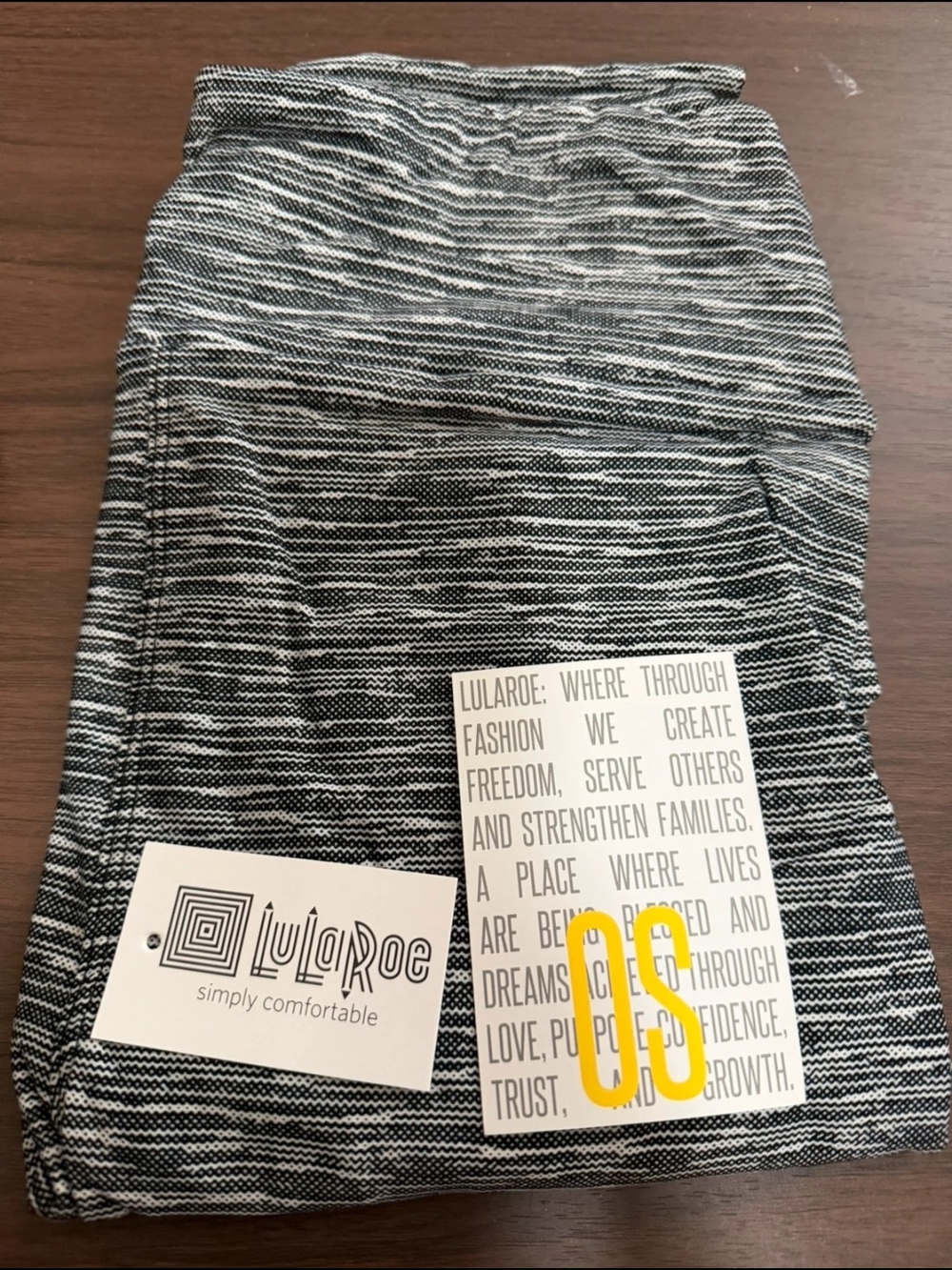 LuLaRoe Black & White Marled Knit Leggings Sz OS